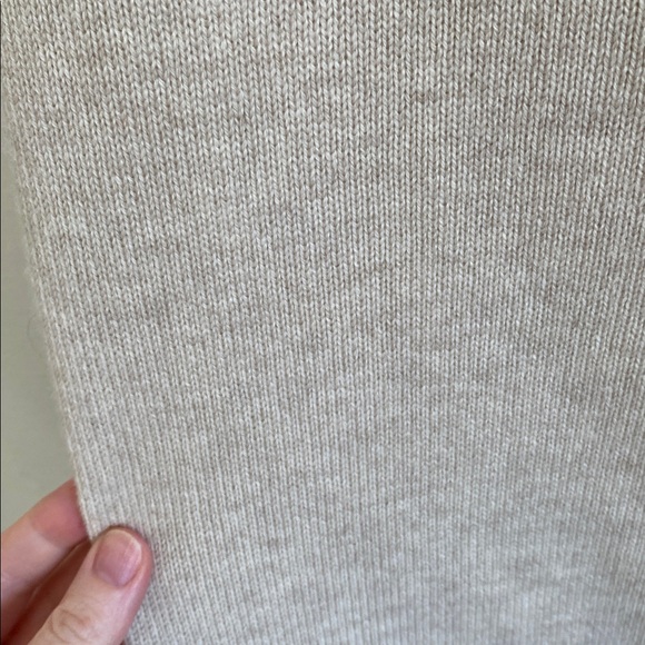 Like new Theory Wool and Cashmere Lounge Beige Knit pant - Picture 4 of 9
